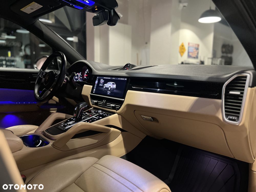 Porsche Cayenne Platinum Edition - 25