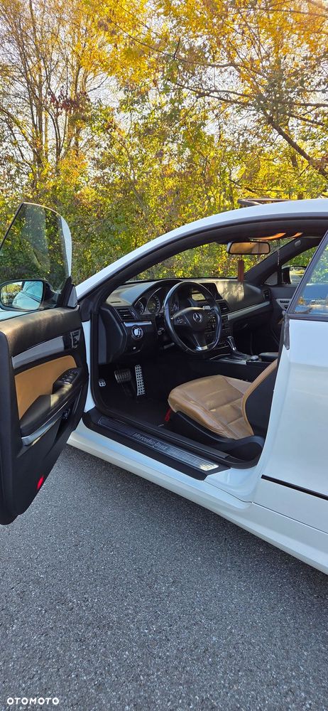 Mercedes-Benz Klasa E 350 CGI BlueEff - 17