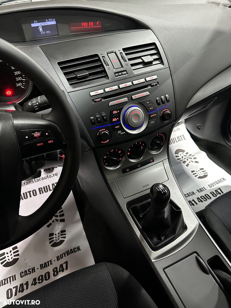 Mazda 3 - 10