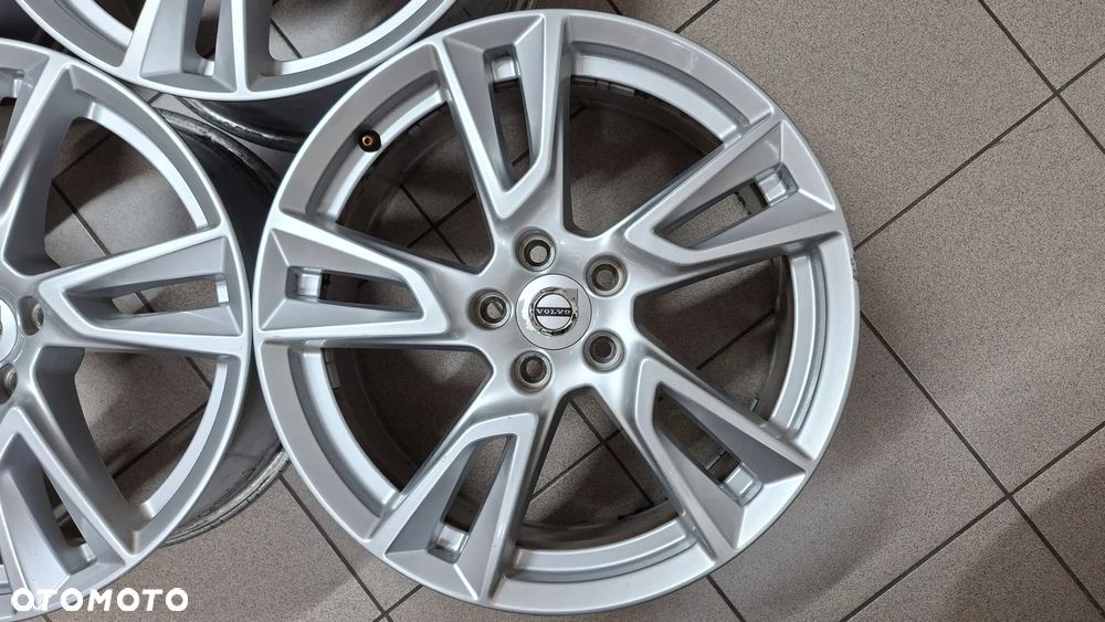 Felgi Aluminiowe 18 Volvo XC 60 5x108 ET 50.5 - 5