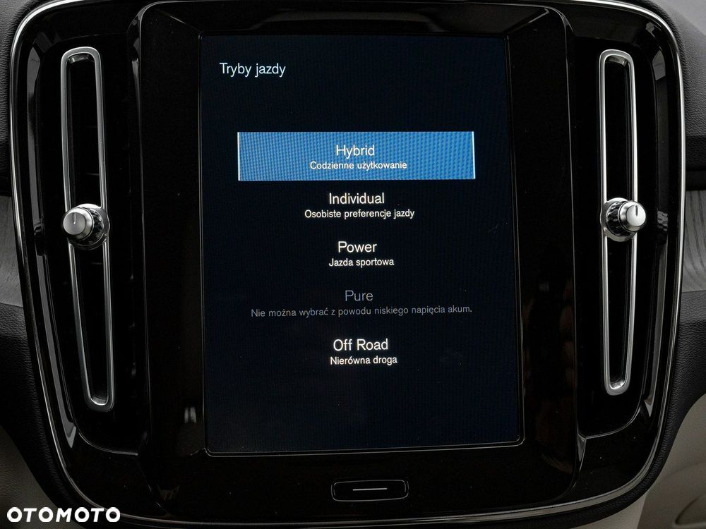 Volvo XC 40 - 24