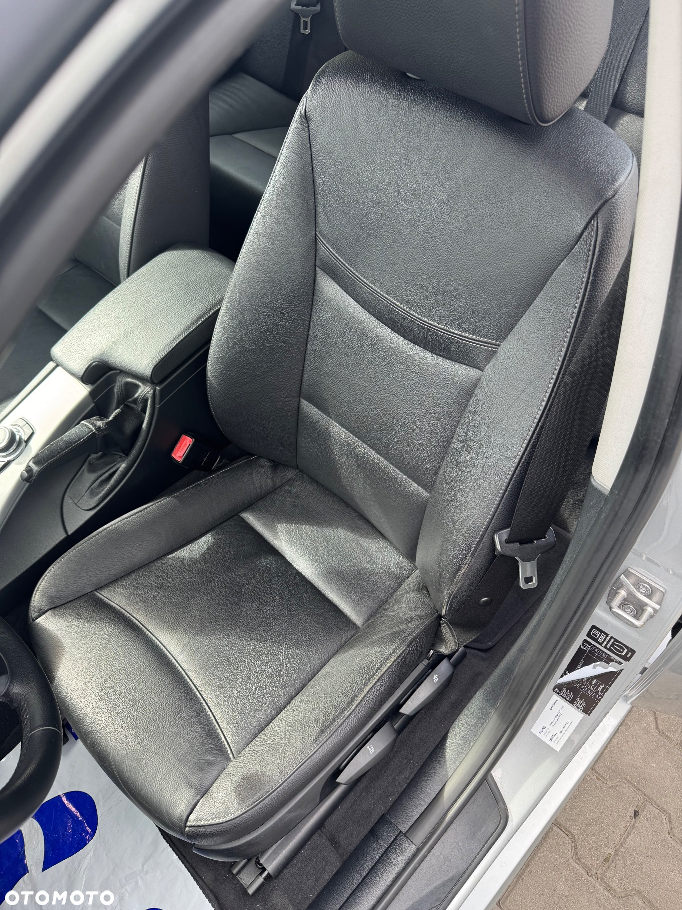 BMW Seria 3 320d DPF Touring - 18