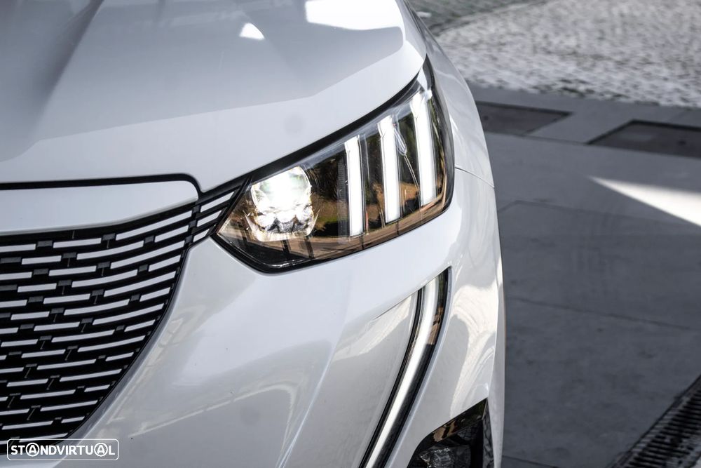 Peugeot e-2008 GT - 8