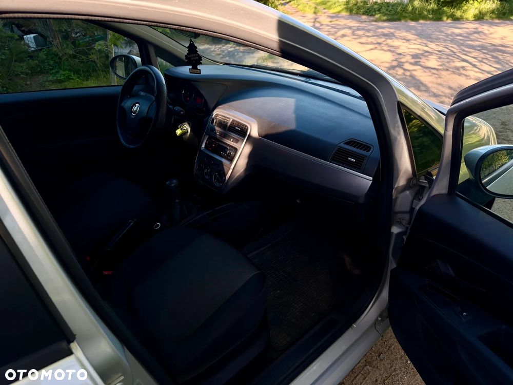 Fiat Punto 2012 - 12
