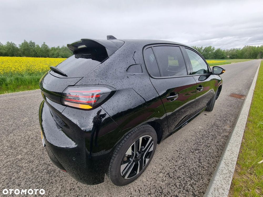Peugeot 208 - 26