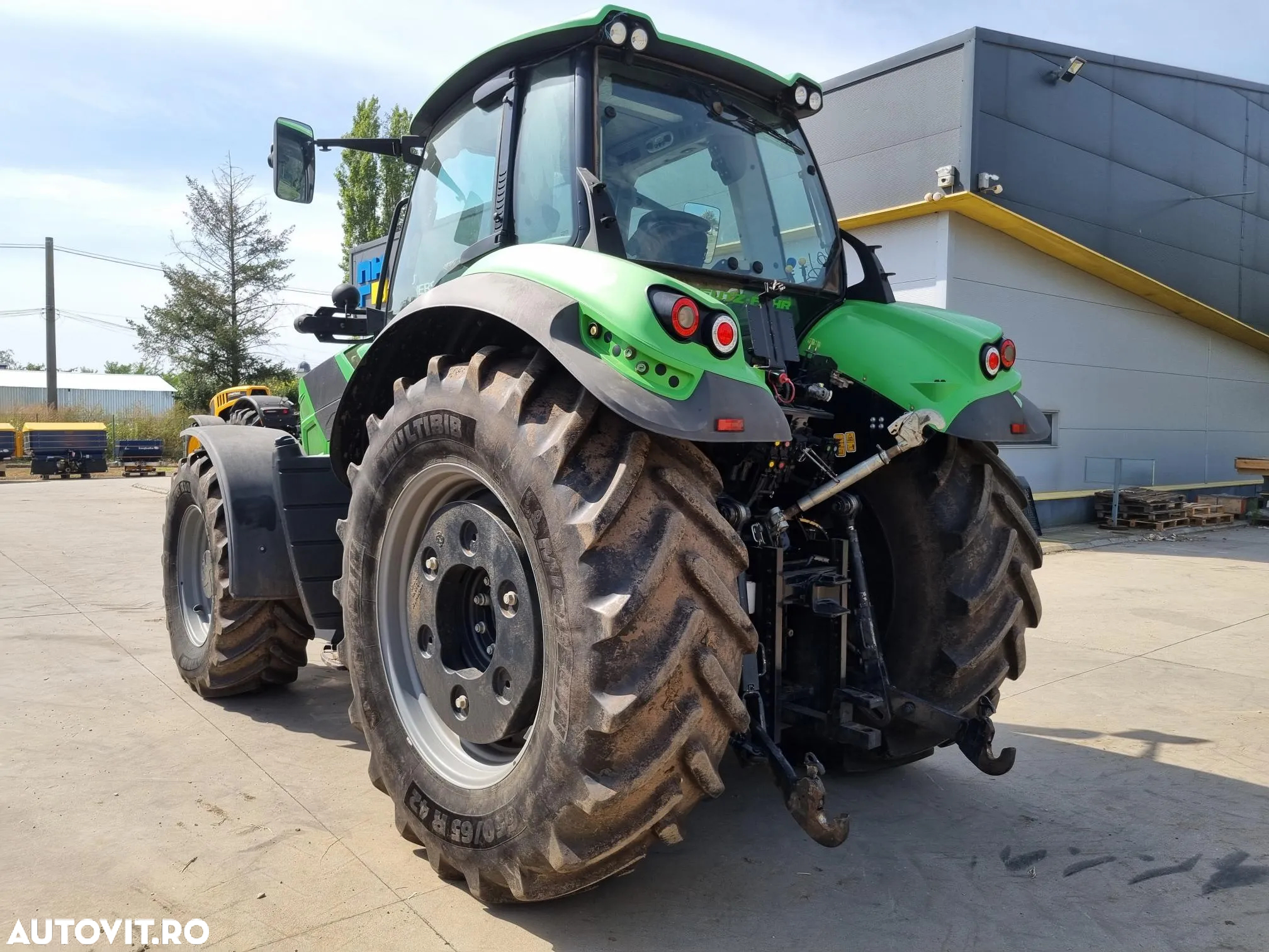 Deutz-Fahr 6215 - 8