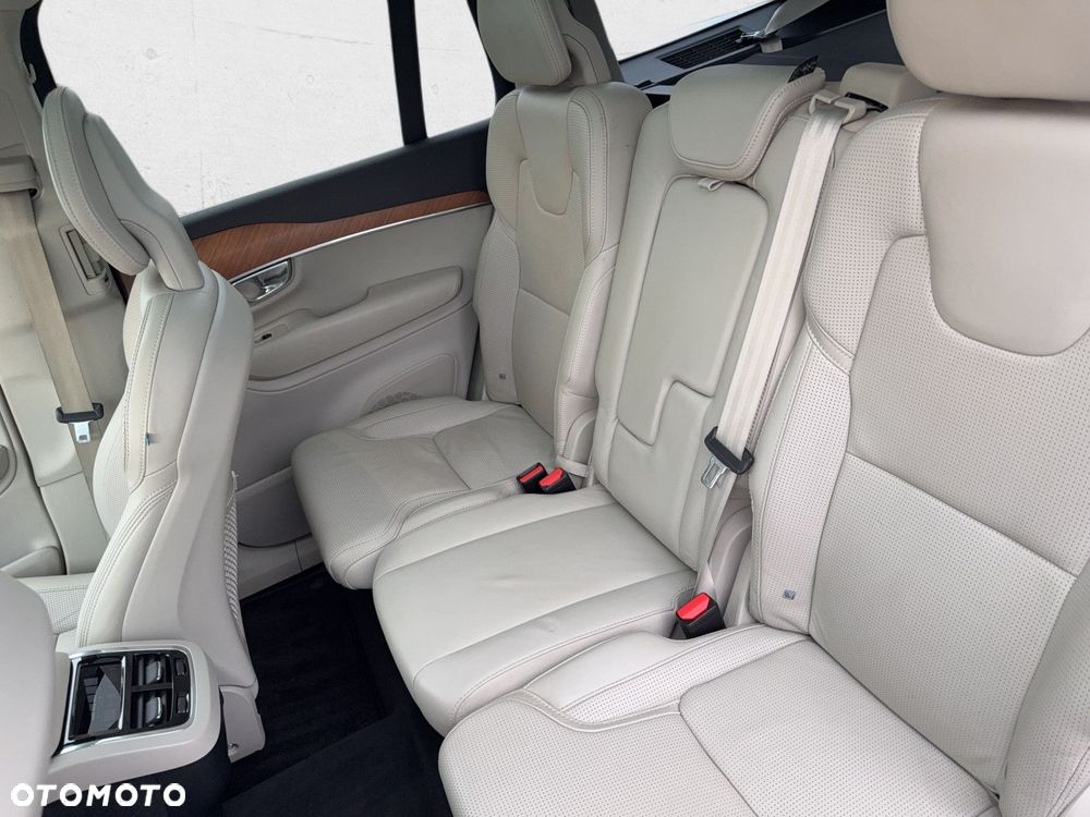 Volvo XC 90 - 17