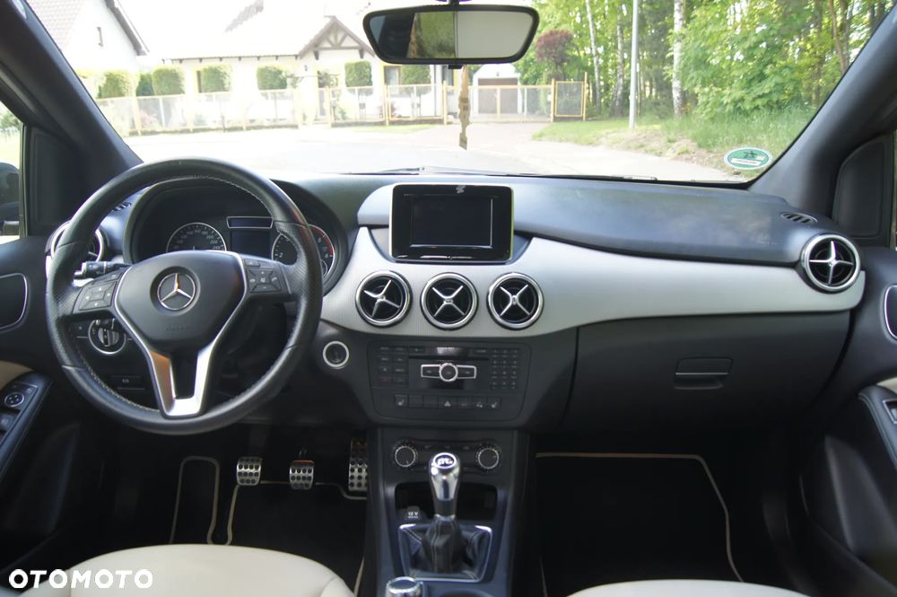 Mercedes-Benz Klasa B 180 CDI (BlueEFFICIENCY) - 15