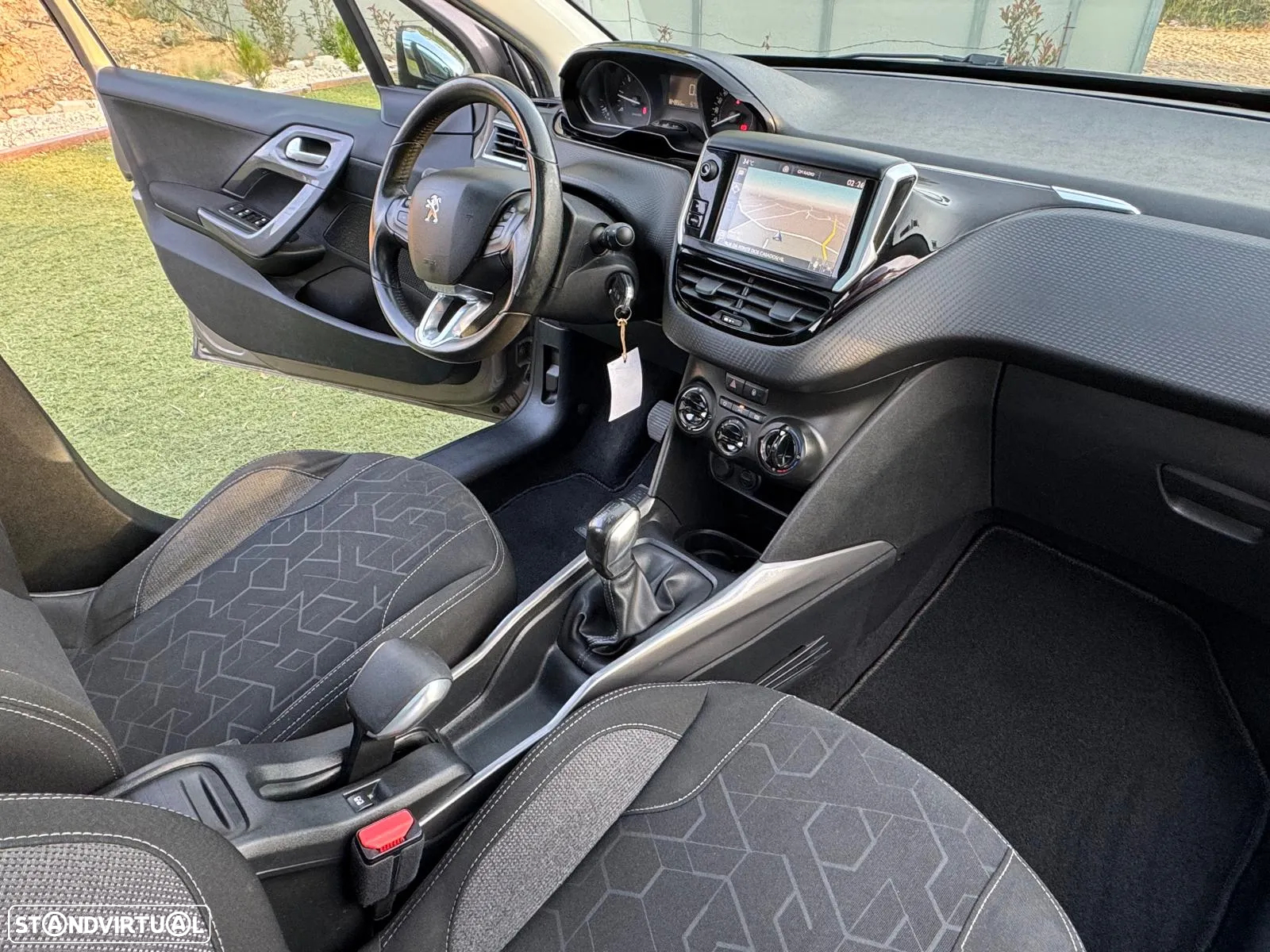 Peugeot 2008 1.6 BlueHDi Style - 6