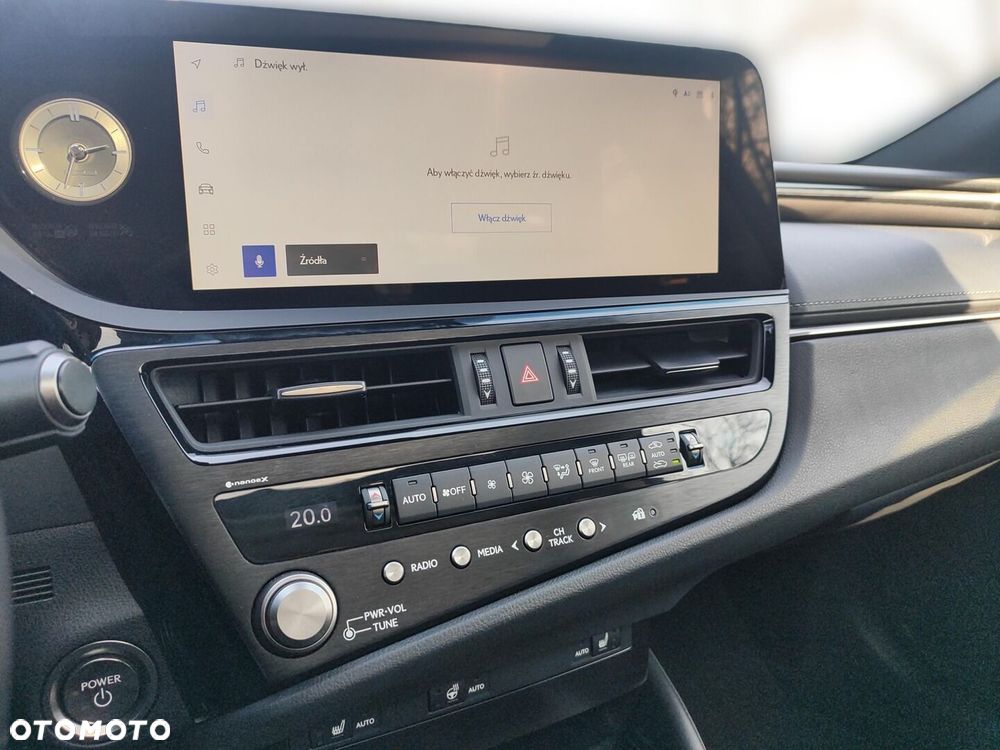 Lexus ES 300h Business Edition - 18