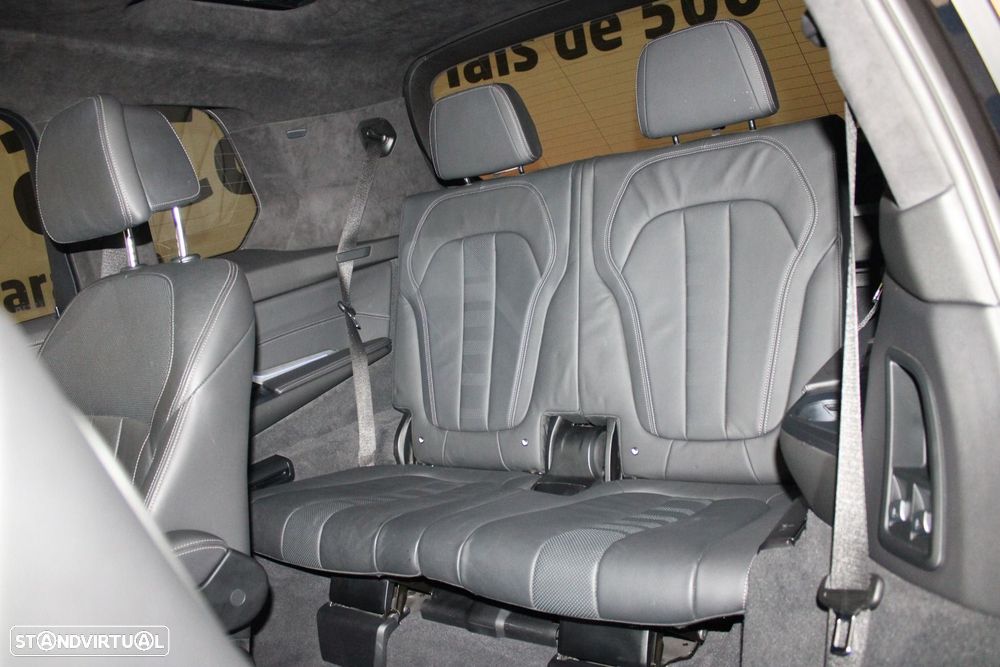 BMW X7 40 d xDrive Pack M — fotografia 51