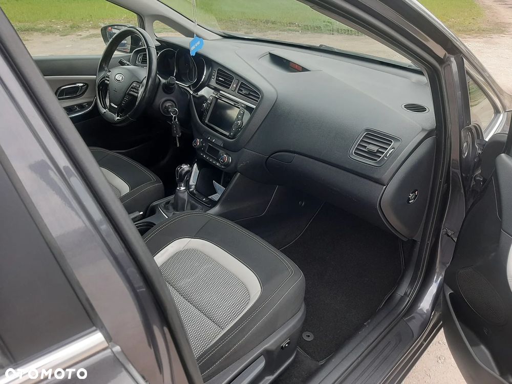 Kia Ceed 1.6 GDI Platinum Edition - 28