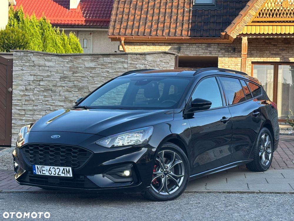 Ford Focus 2022 photo 2