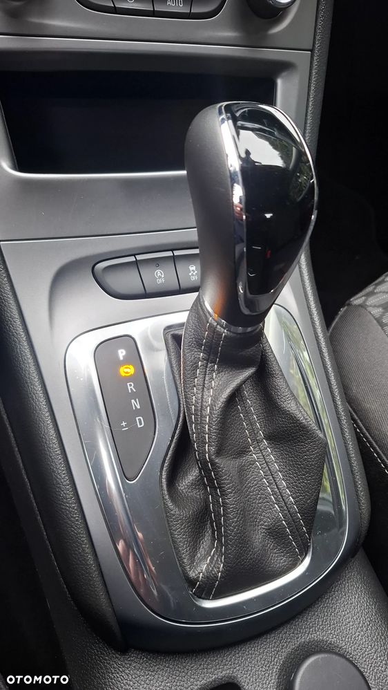 Opel Astra 1.4 T Dynamic S&S - 22