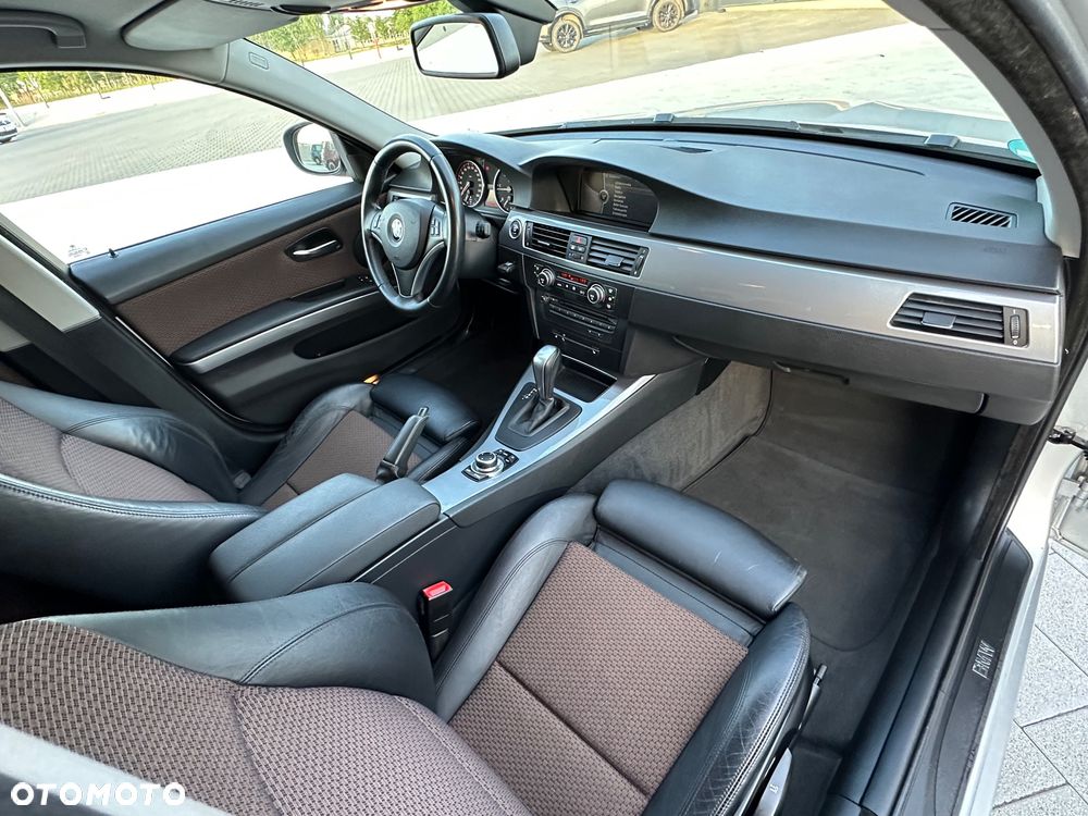 BMW Seria 3 318d DPF Edition Exclusive - 21