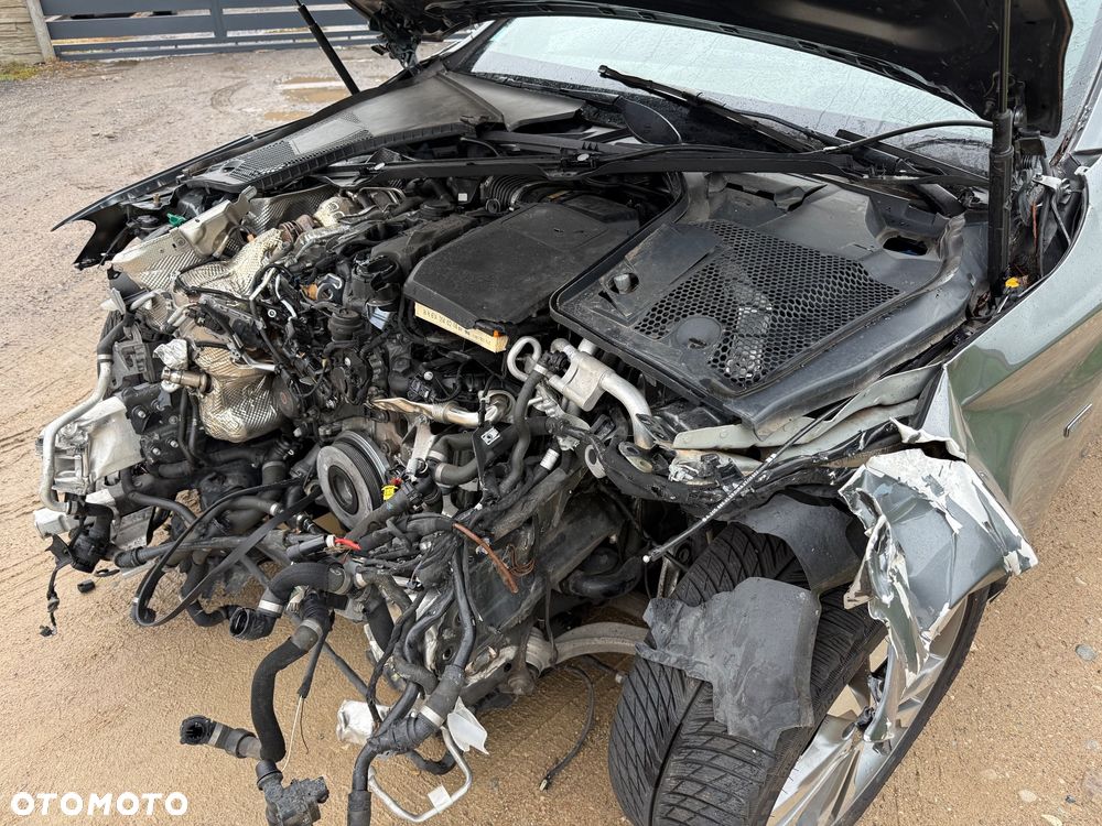Mercedes-Benz Klasa C 300 de T 9G-TRONIC - 17