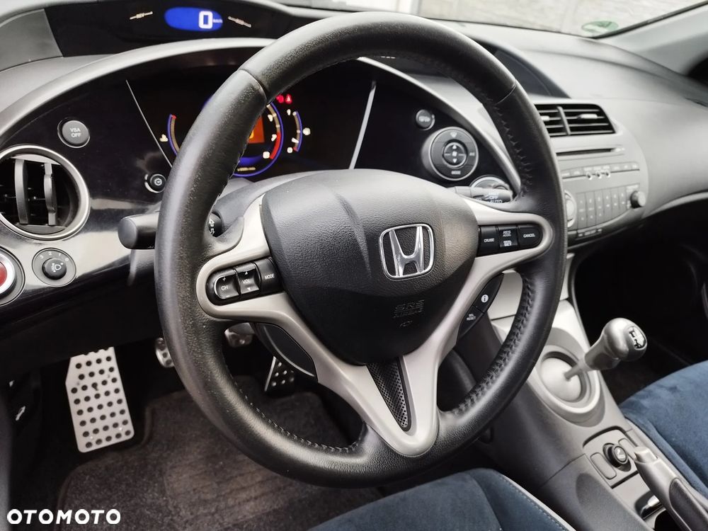 Honda Civic 1.8 Sport - 12