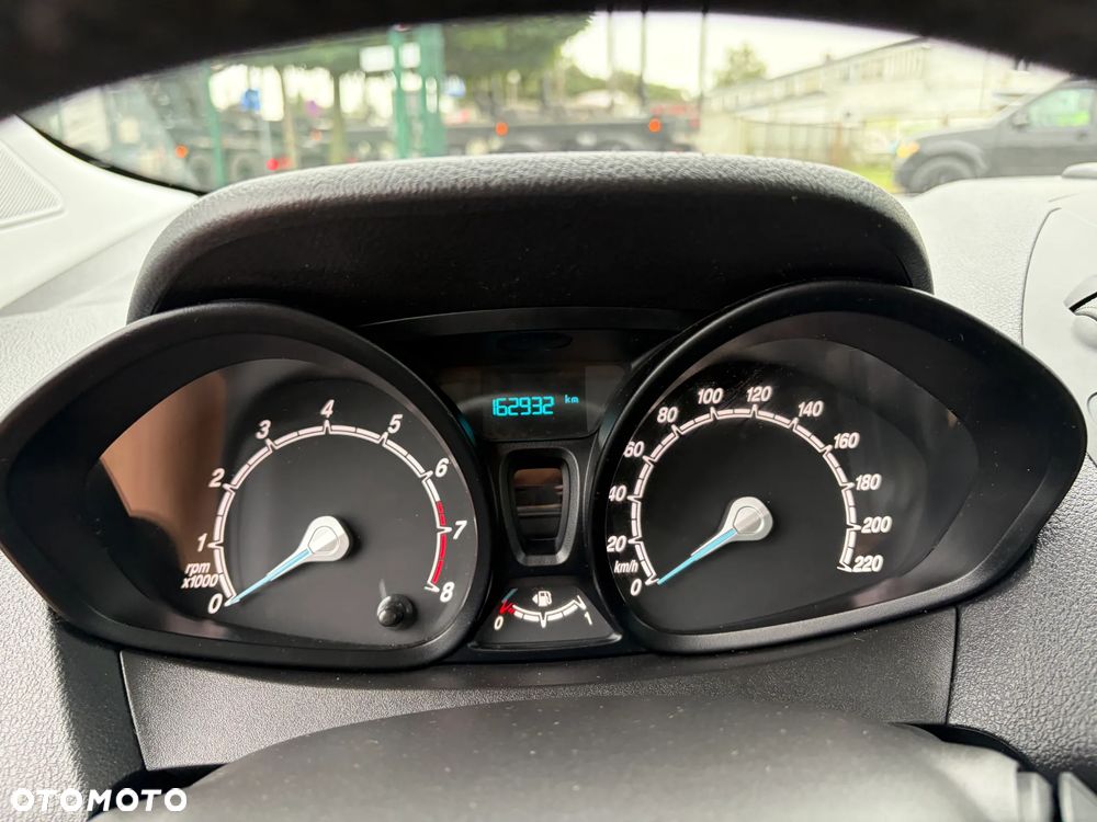 Ford Transit Courier Basis - 18