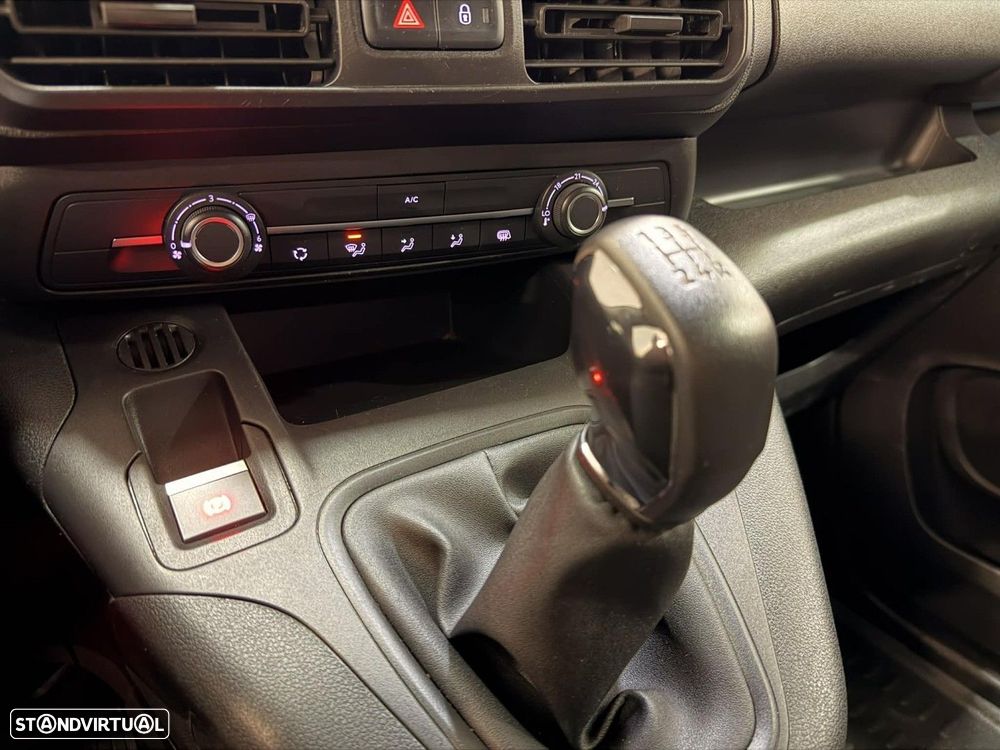 Peugeot Partner 1.5 BlueHDi Pemium Longa - 19