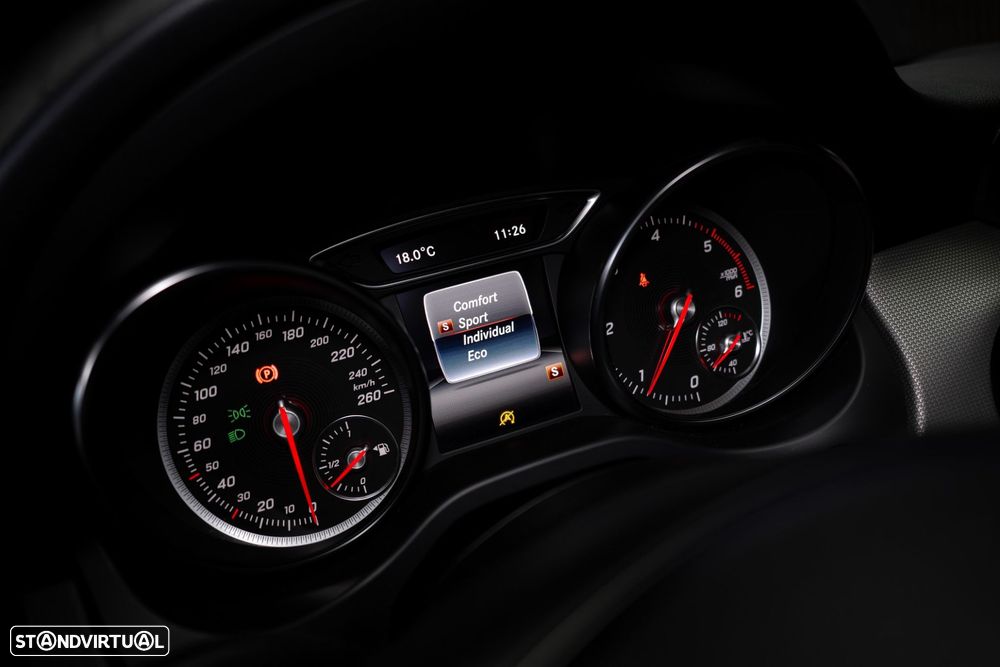 Mercedes-Benz CLA 180 d Urban - 45