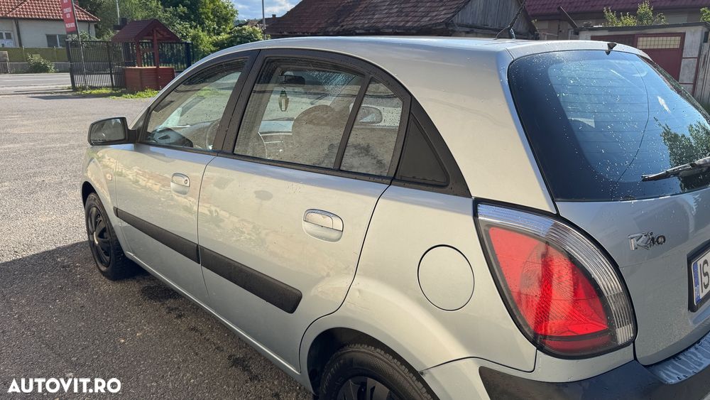KIA Rio 2006 — imagine 6