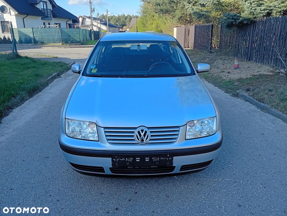 Volkswagen Bora 1.6 Comfortline - 4