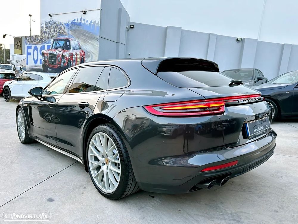 Porsche Panamera Sport Turismo 4 E-Hybrid 10 Years Edition - 5