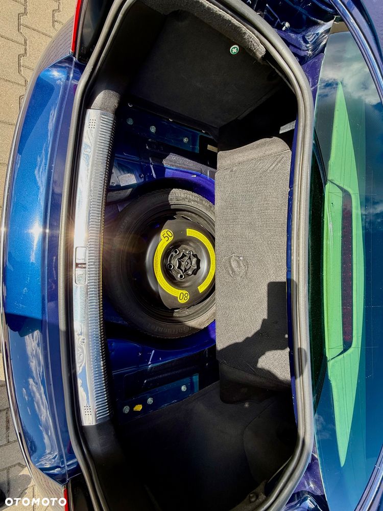 Volkswagen Passat - 22