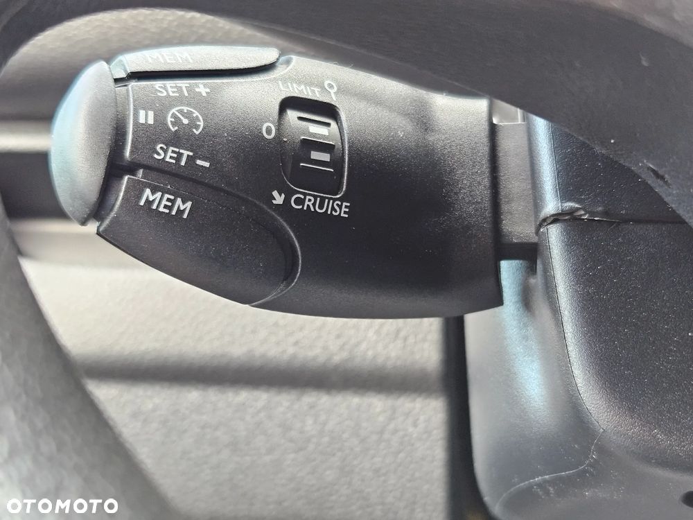 Opel VIVARO Extra Long Chłodnia Mroźnia - 30