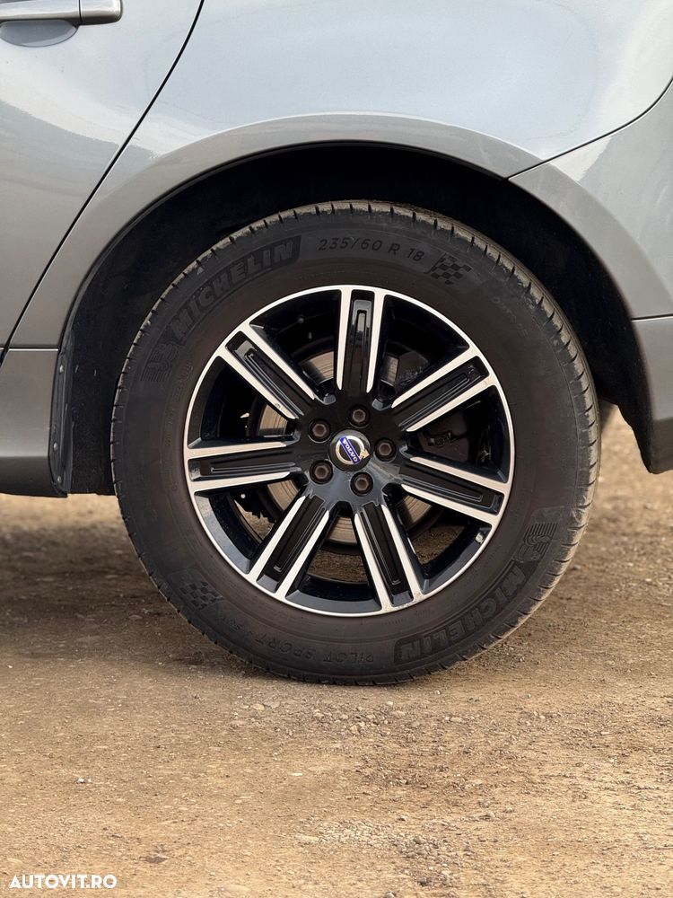 Volvo XC 60 D4 Momentum - 21