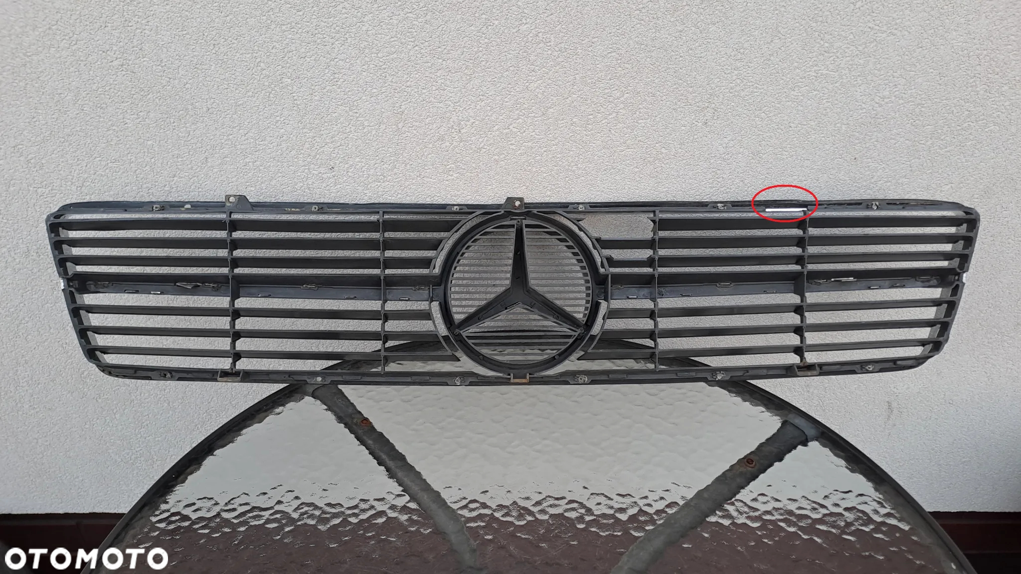 MERCEDES W126 C126 SEC GRILL ATRAPA - 7