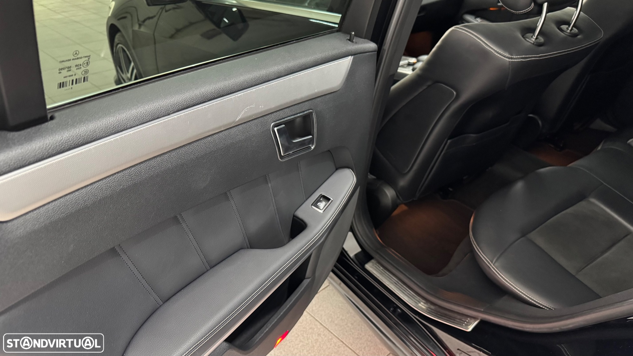 Mercedes-Benz E 250 CDi Avantgarde BE 4-Matic 150g - 31