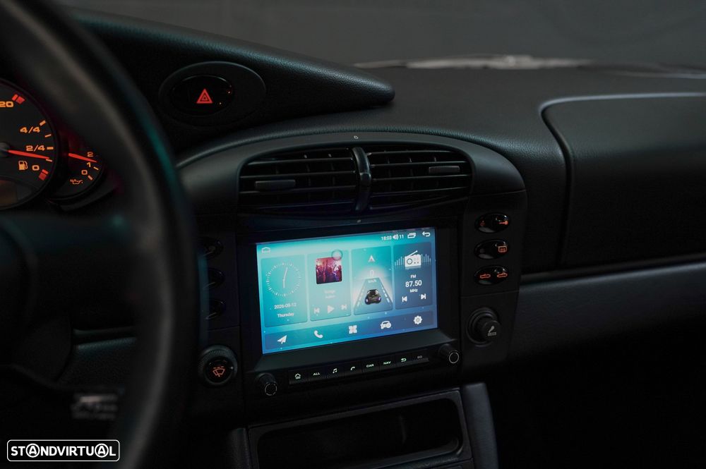 Porsche 911 (996) Carrera Cabrio - 36