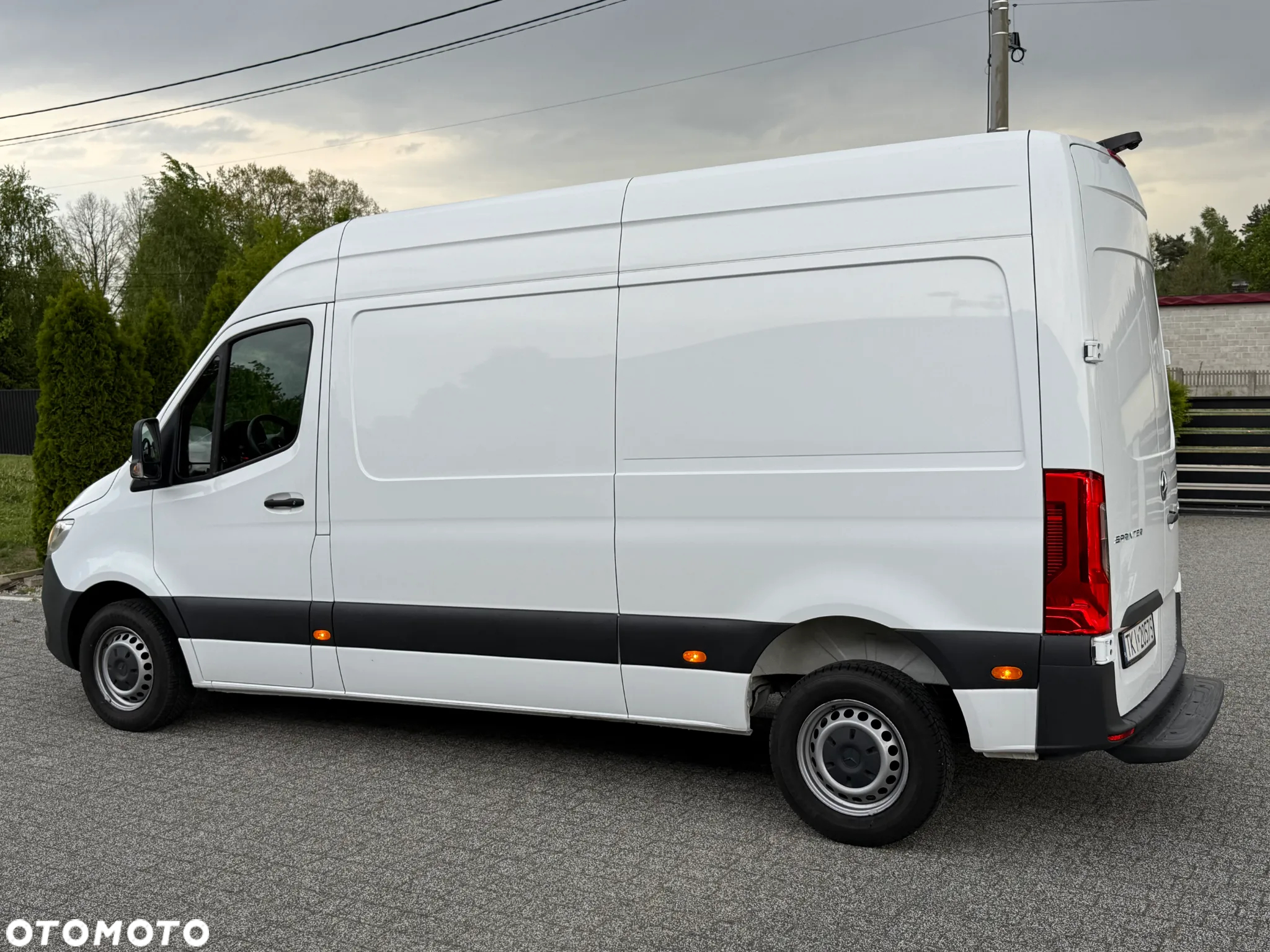 Mercedes-Benz L2H2 SALON PL. 84 tys. km! Stan idealny! - 25