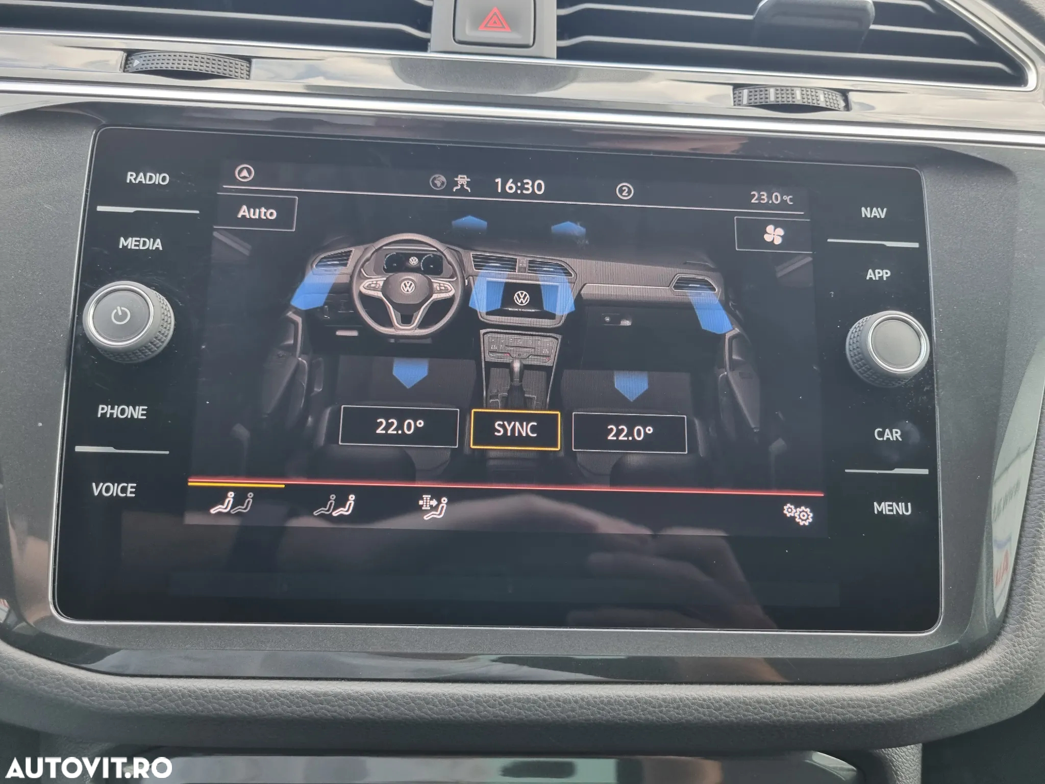 Volkswagen Tiguan 2.0 TDI SCR DSG Life - 33