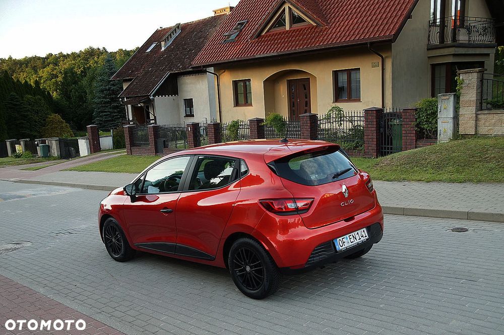 Renault Clio 1.2 16V 75 Experience - 5