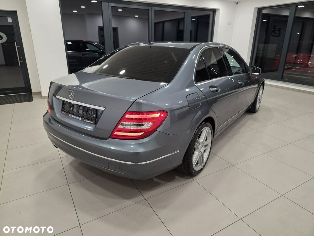 Mercedes-Benz Klasa C 180 BlueEFFICIENCY 7G-TRONIC Elegance - 6