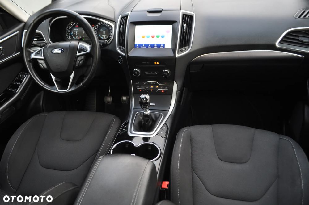 Ford S-Max 2.0 EcoBlue Titanium - 32