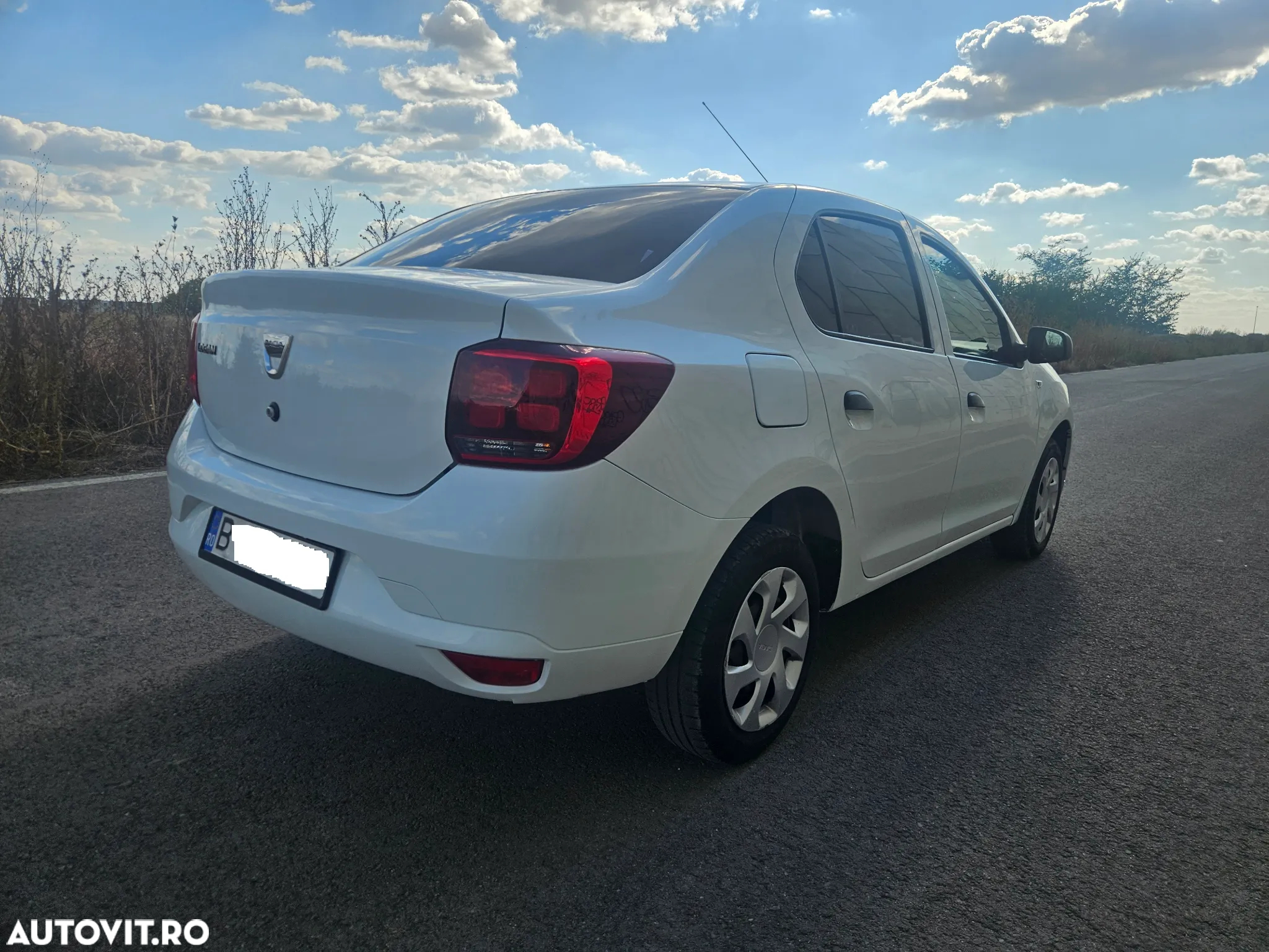 Dacia Logan 1.0 SCe Laureate - 4