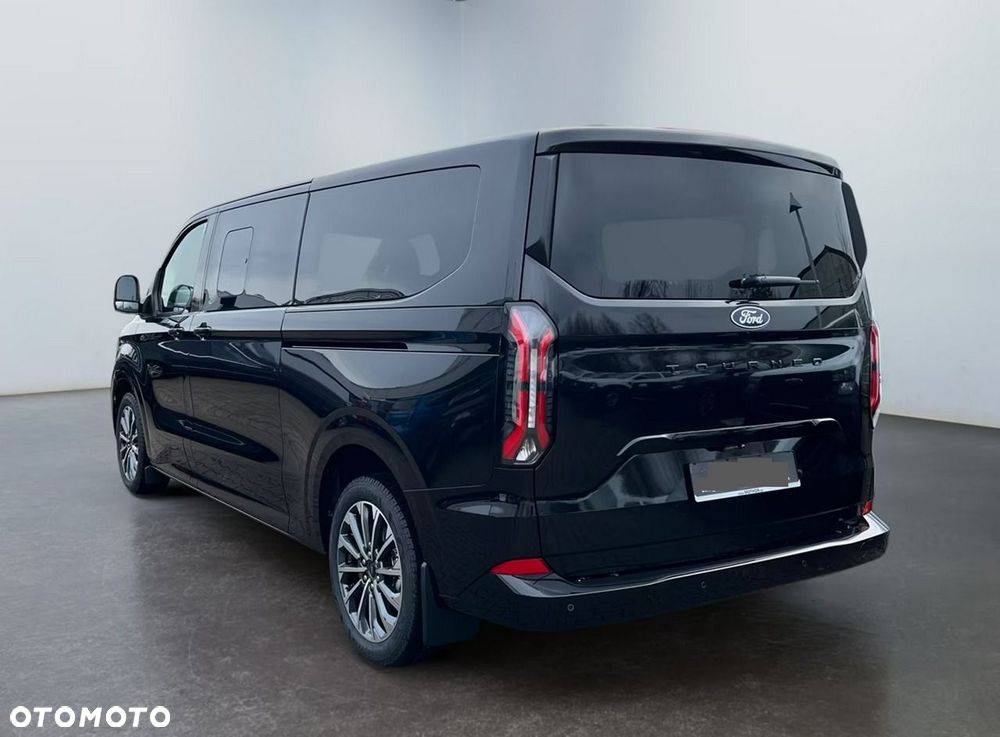 Ford Tourneo Custom - 2