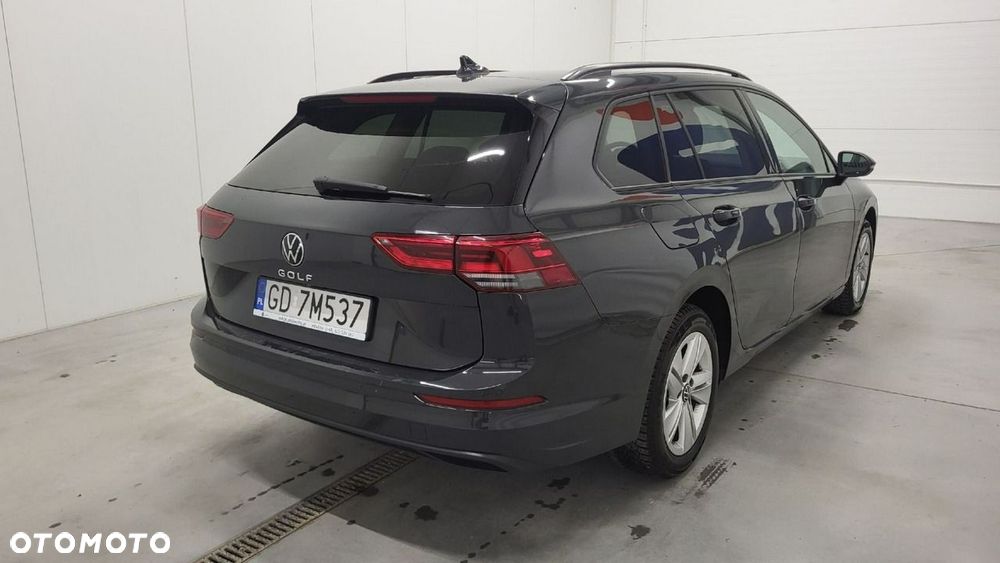 Volkswagen Golf - 6