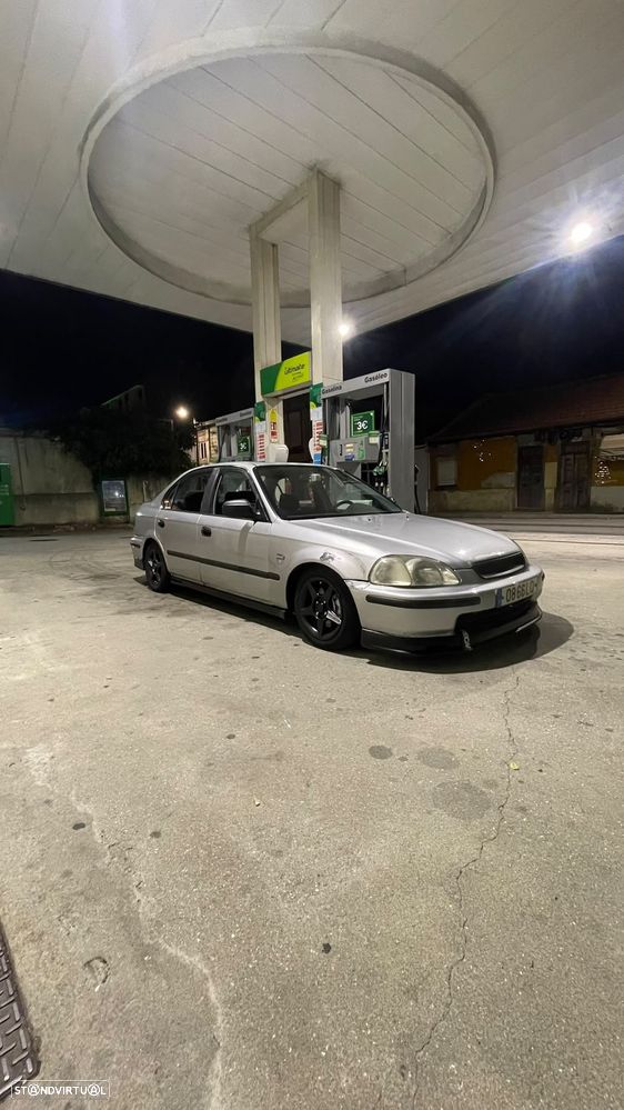Honda Civic 1.4 LS - 4