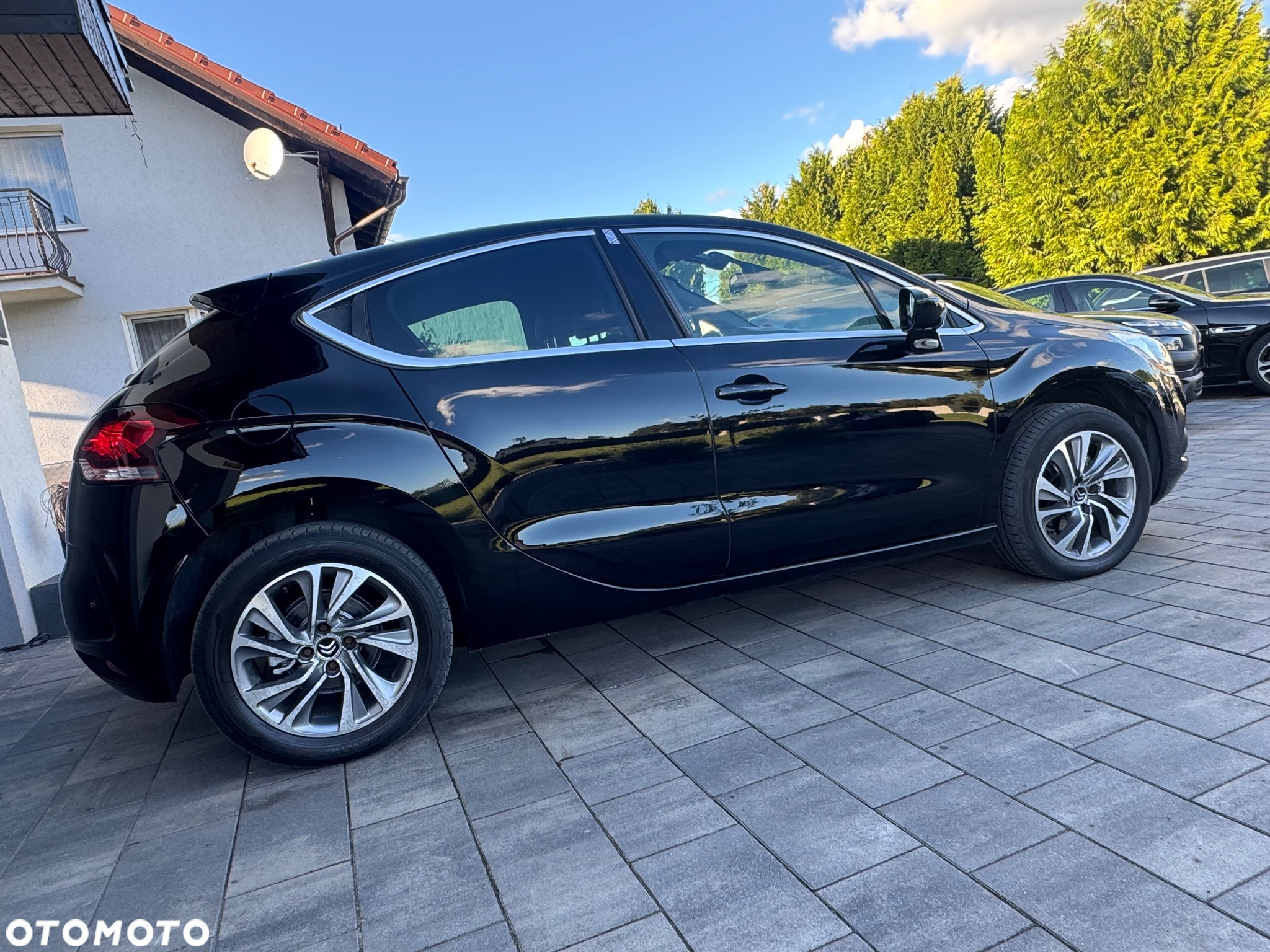 Citroën DS4 e-HDi 110 EGS6 SoChic - 7