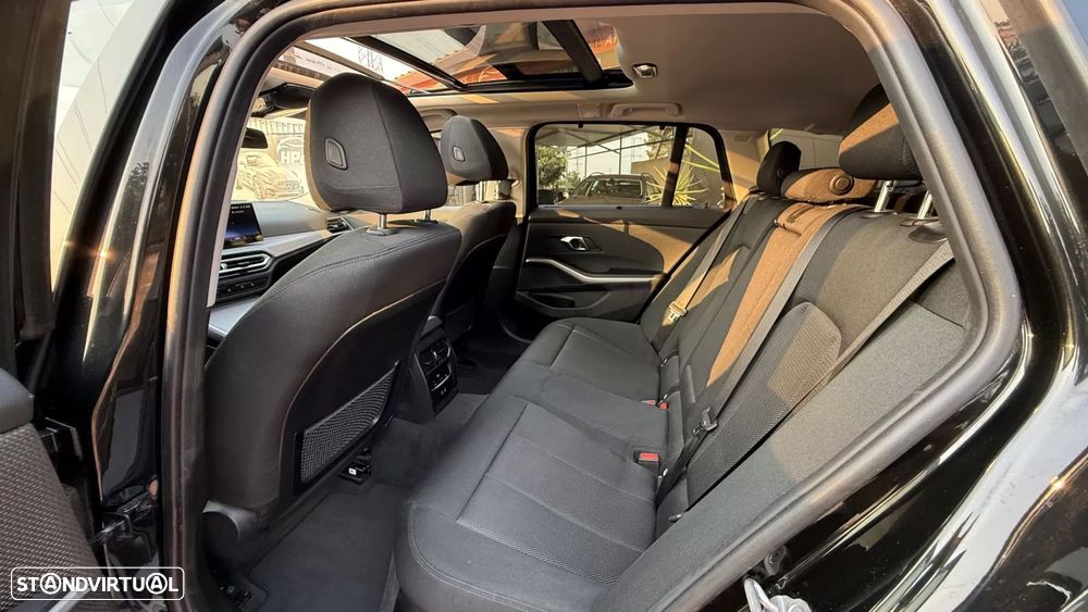 BMW 330 e Aut. Luxury Line - 24