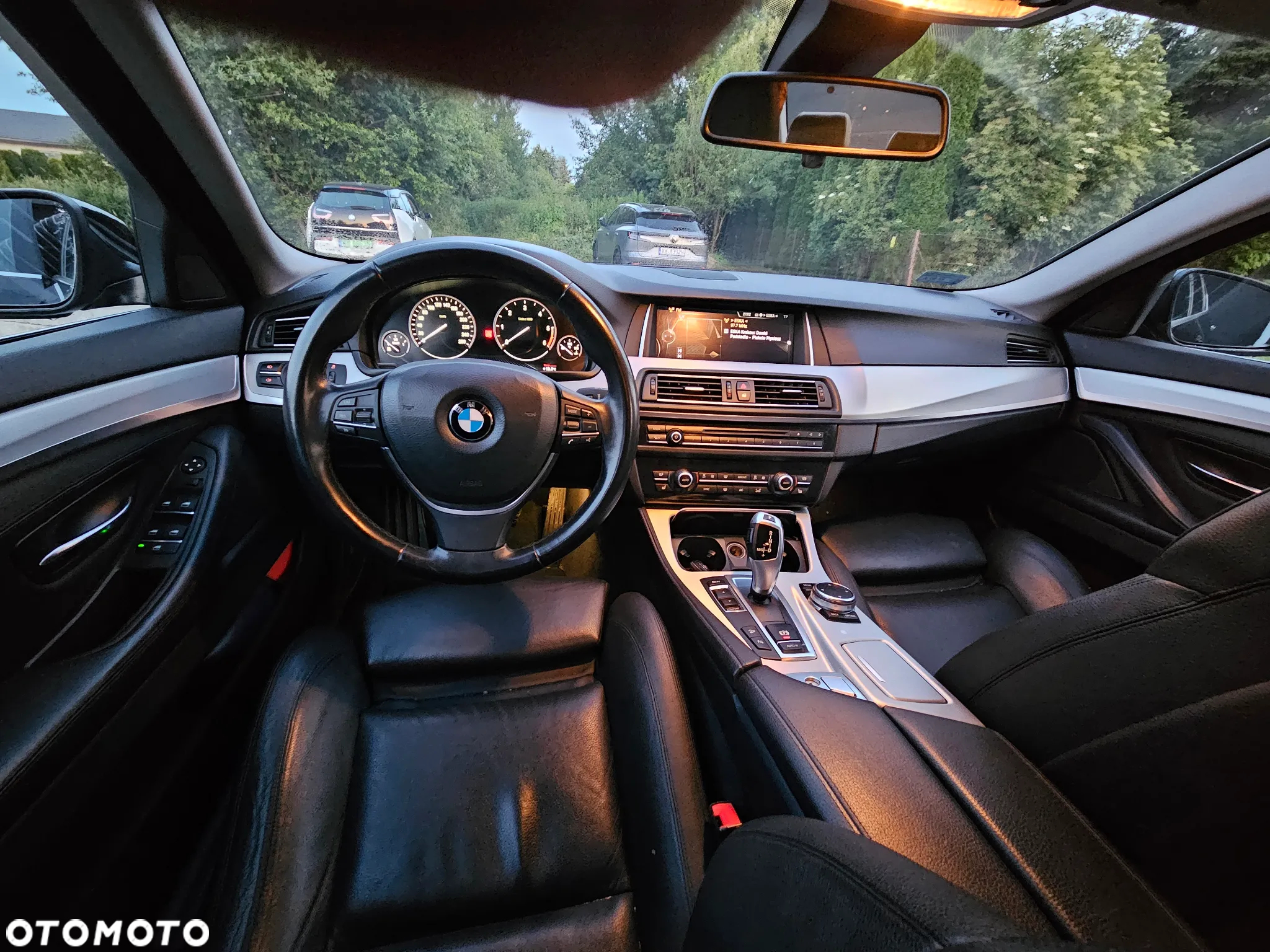 BMW Seria 5 525d xDrive - 9