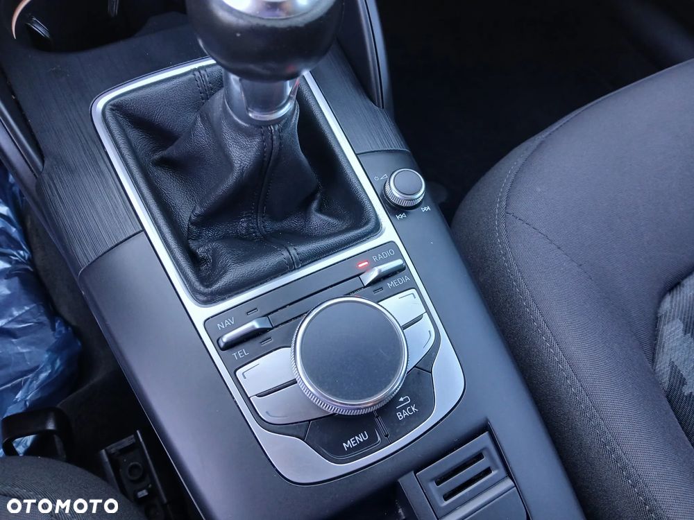 Audi A3 Sportback 1.6 TDI Attraction - 18