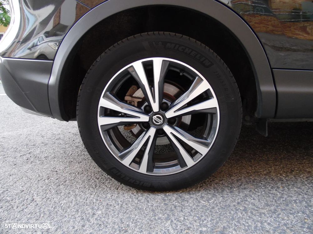 Nissan Qashqai 1.5 dCi N-Connecta J18 - 21