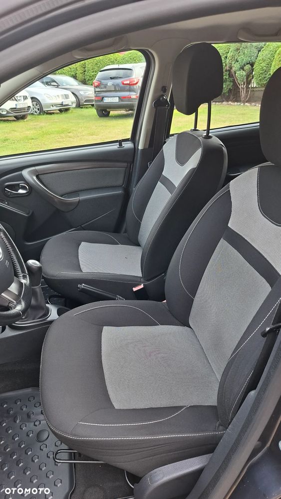 Dacia Duster 1.6 SCe S&S - 11