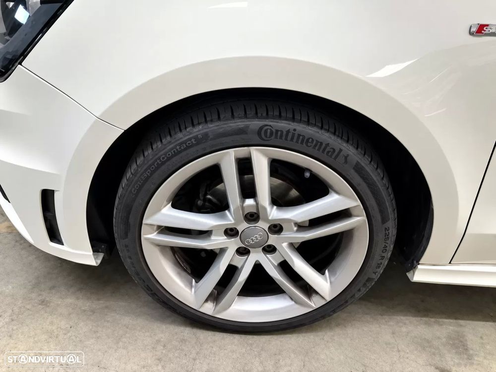 Audi A1 1.2 TFSi S-line - 11
