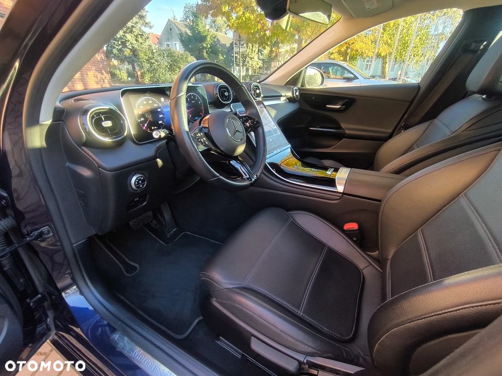 Mercedes-Benz Klasa C 180 mHEV - 15